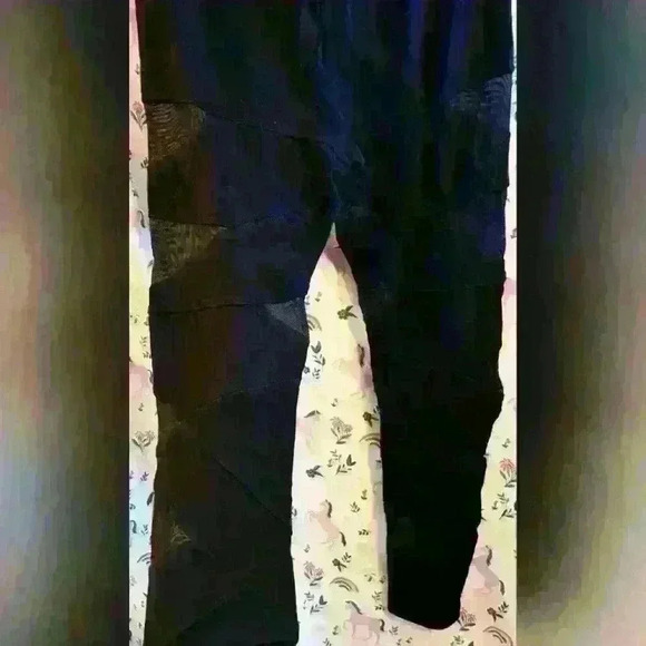NWOT Bebe Black Bandage Mesh Gym Exercise Workout Yoga Legging Pants SZ M - Picture 3 of 4